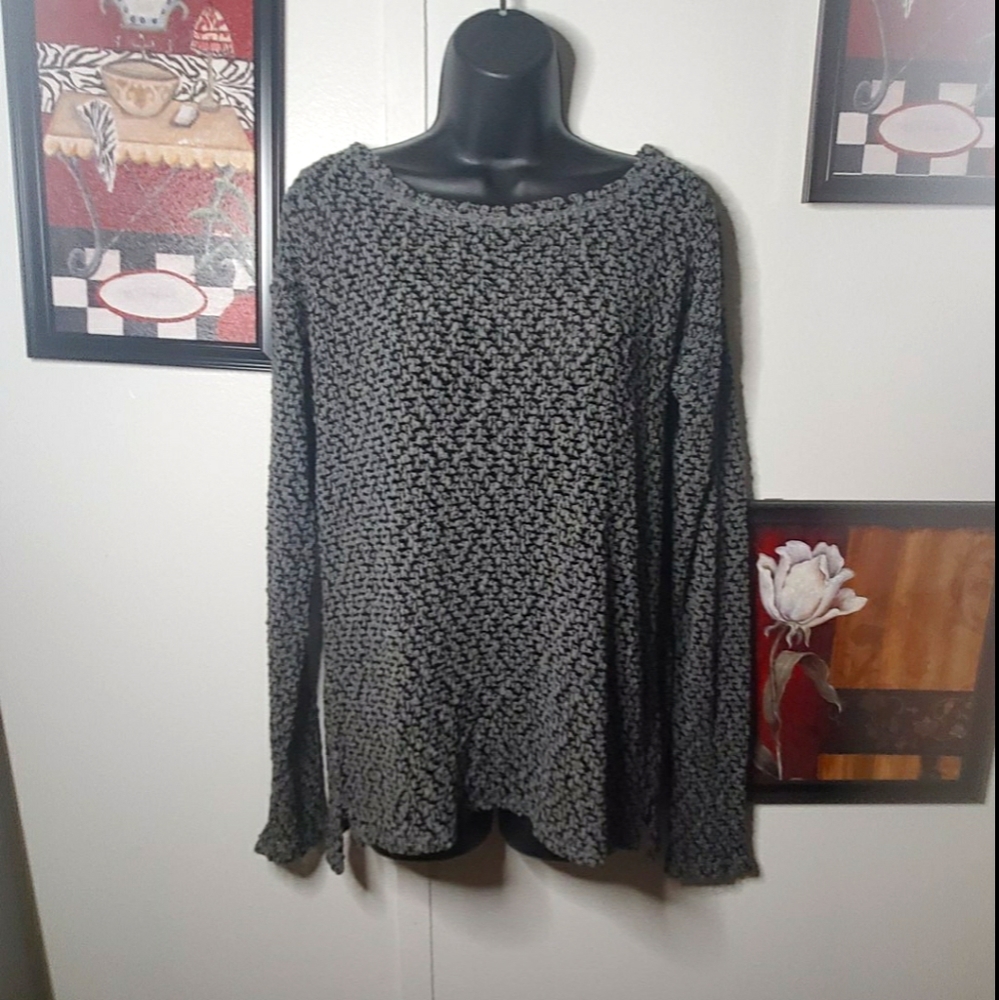 Aeropostale Black and Gray Textured Scoop Neck Sweater - Picture 2 of 10